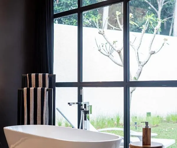 Rouge - Loft Evanoah Villa *